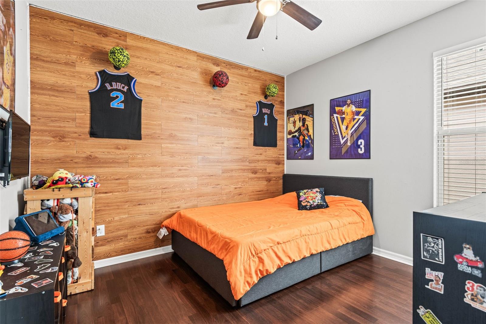 4956 ROLLING GREEN DR, WESLEY CHAPEL, FL, 33543
