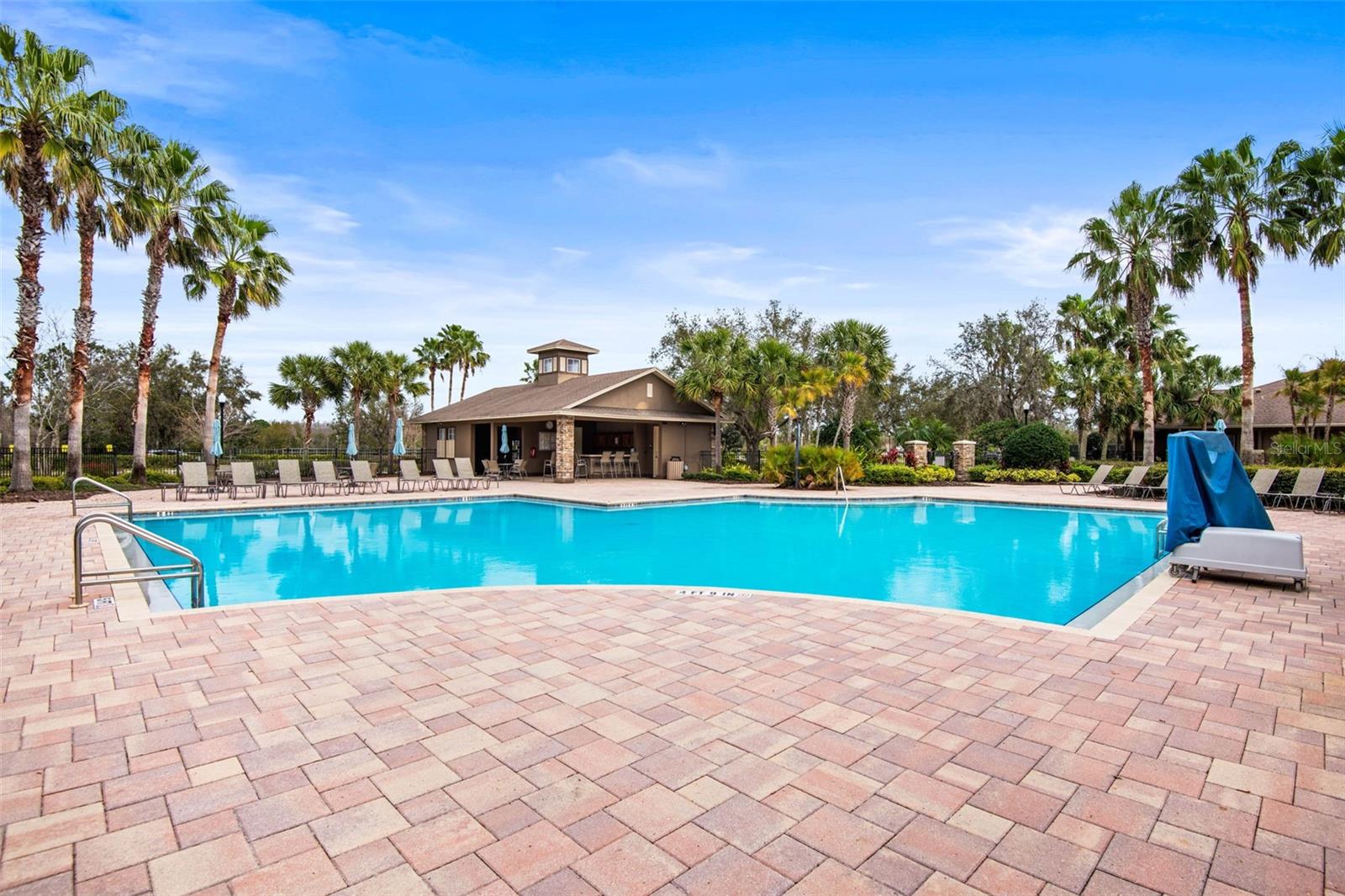 4956 ROLLING GREEN DR, WESLEY CHAPEL, FL, 33543