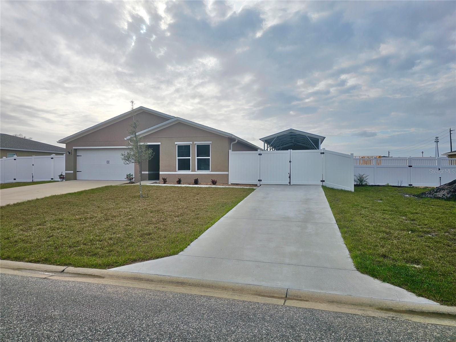 228 RIVER HILL DR, WELAKA, FL, 32193