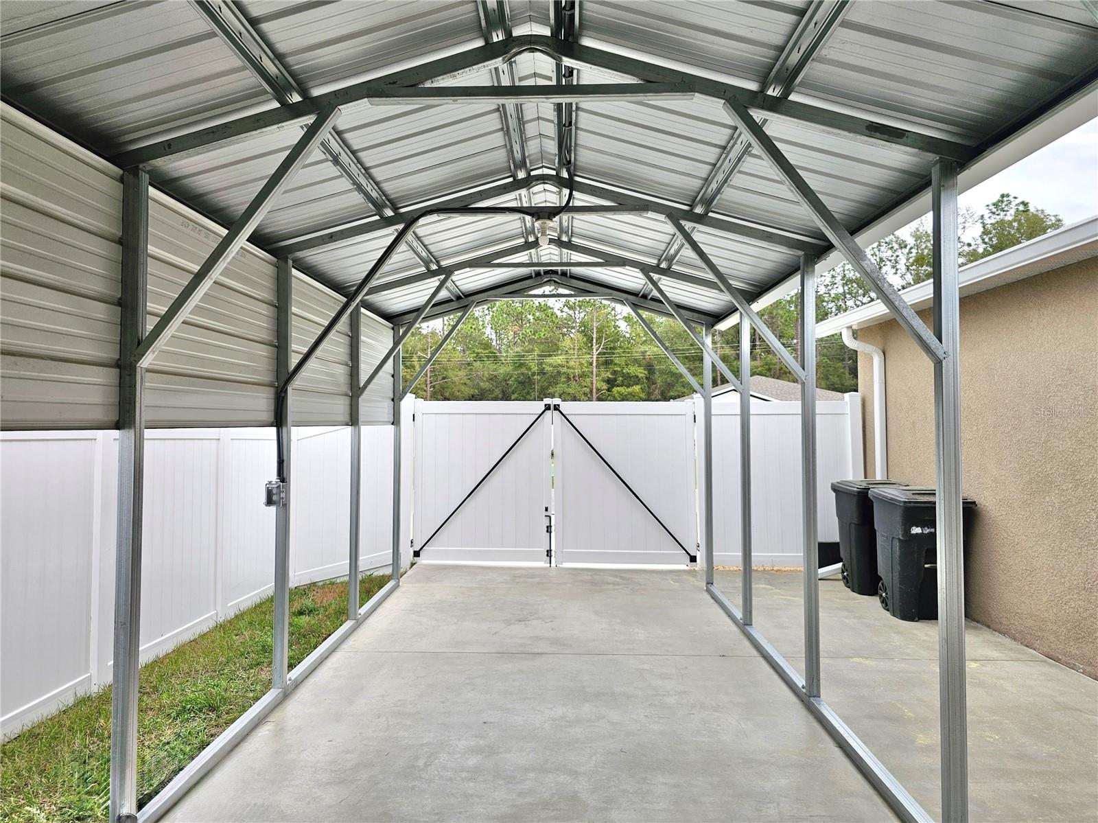 228 RIVER HILL DR, WELAKA, FL, 32193
