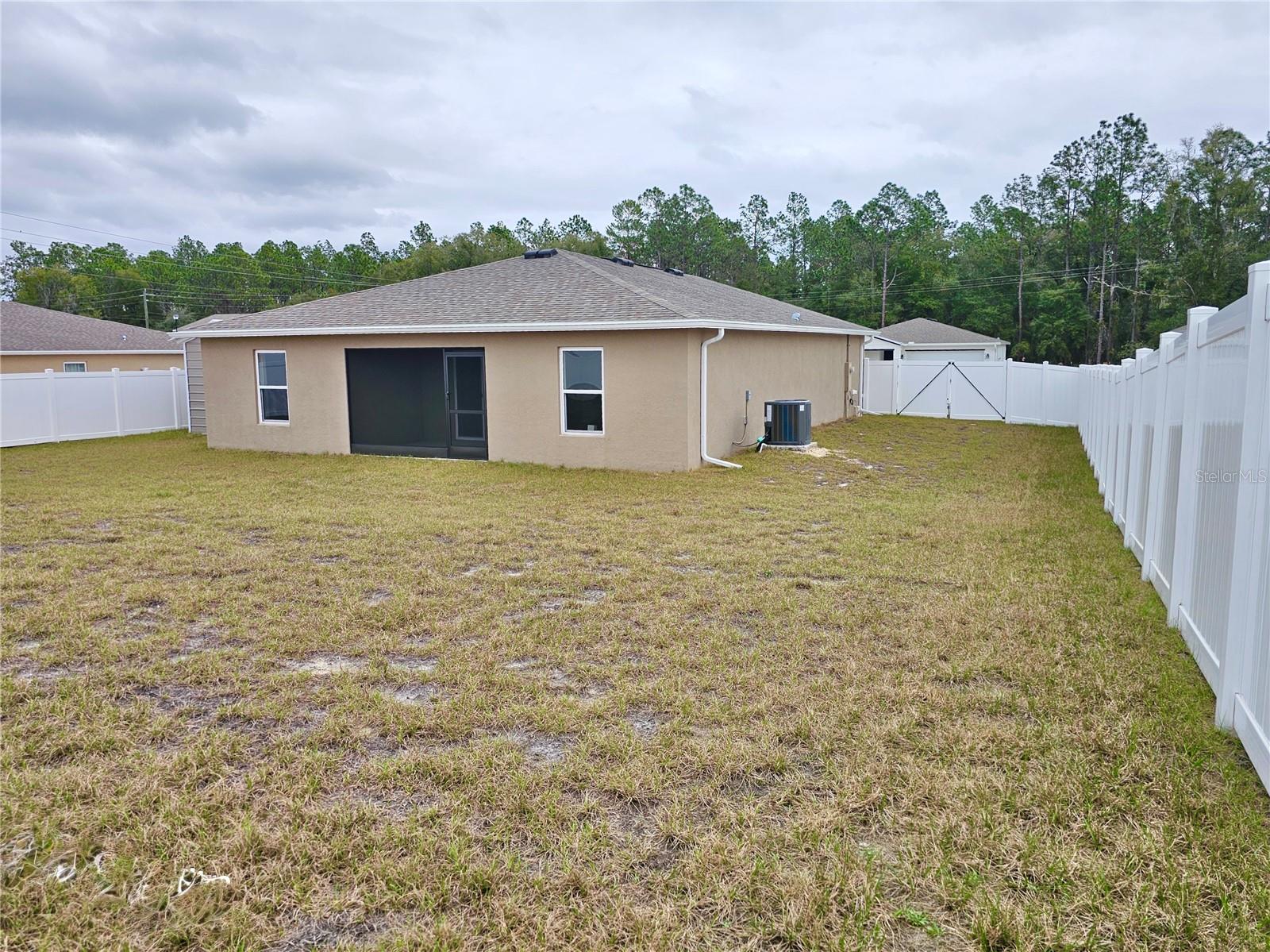 228 RIVER HILL DR, WELAKA, FL, 32193