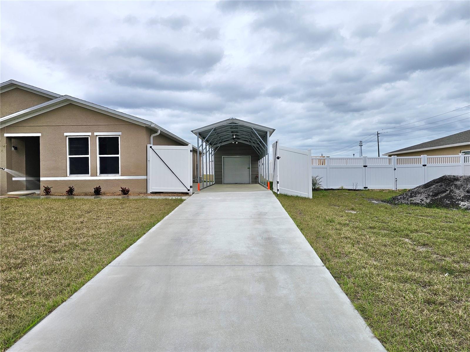 228 RIVER HILL DR, WELAKA, FL, 32193
