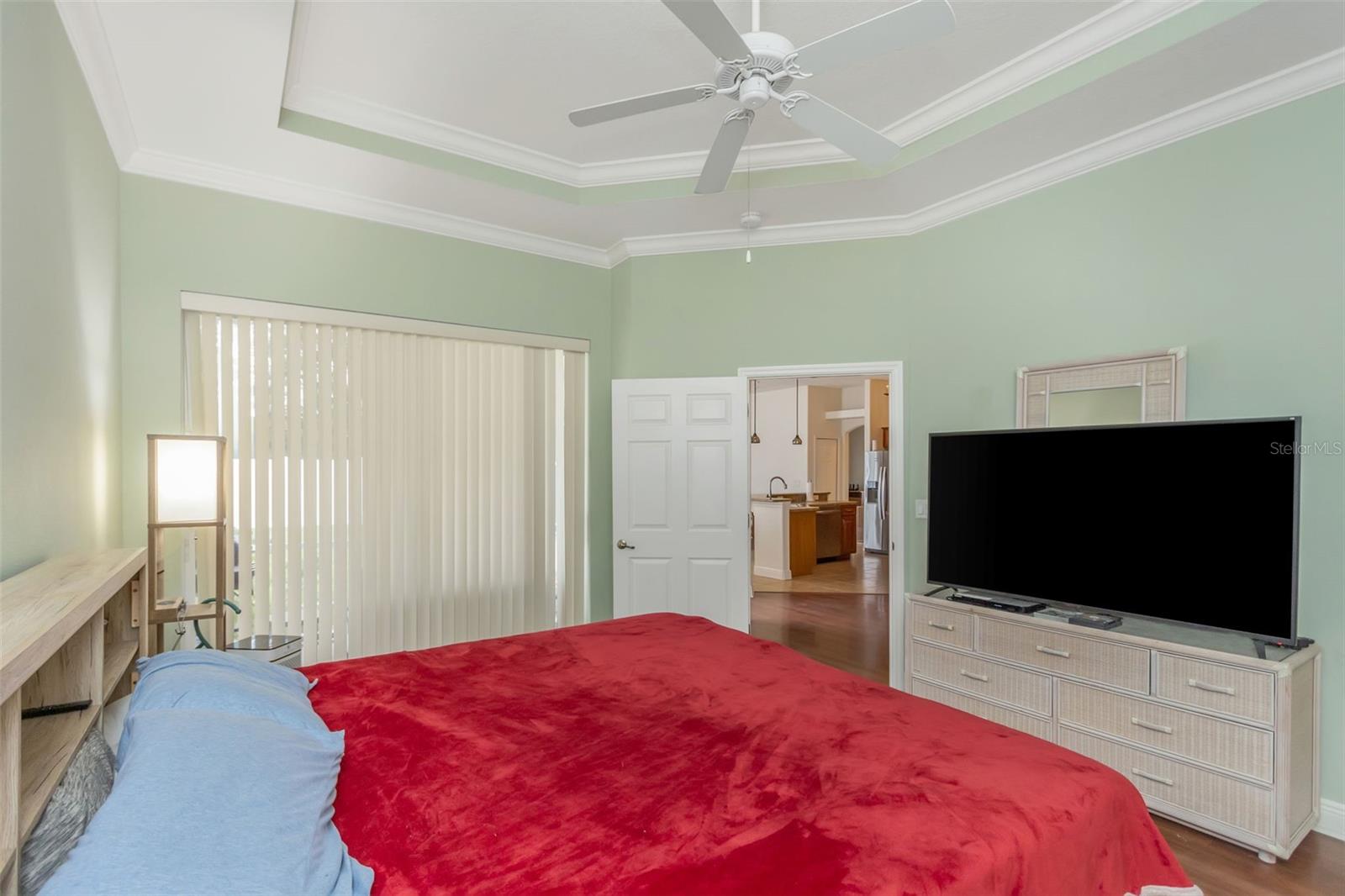 8265 WILD OAKS CIR, LARGO, FL, 33773