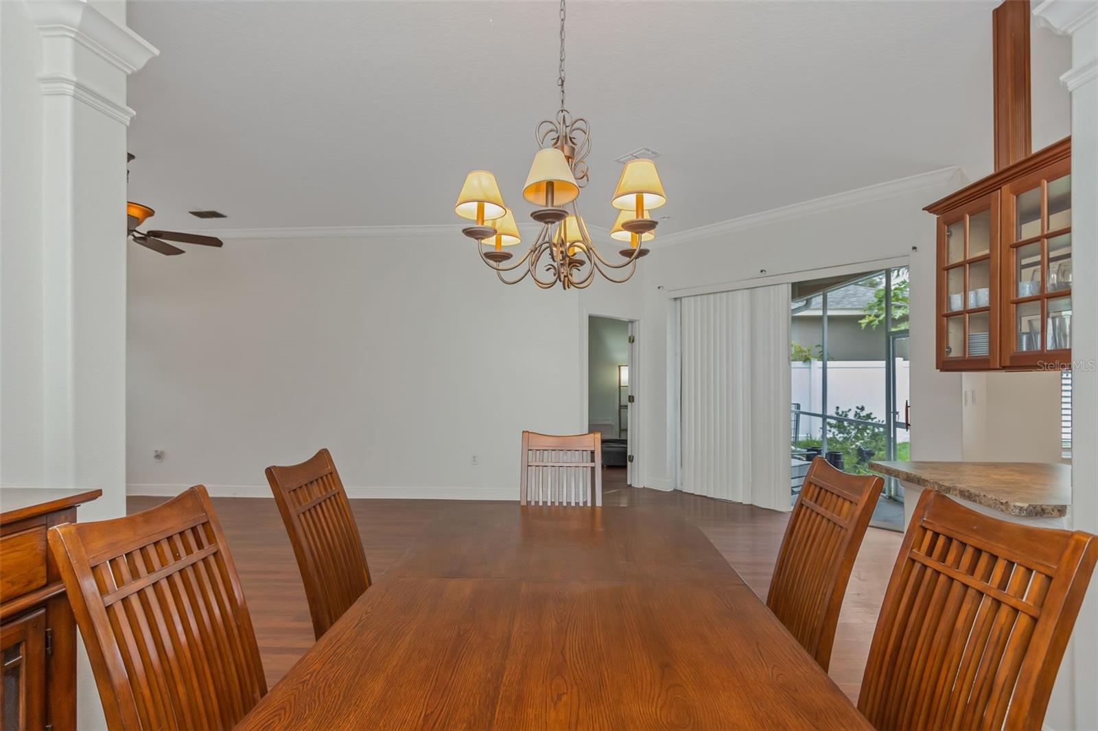 8265 WILD OAKS CIR, LARGO, FL, 33773