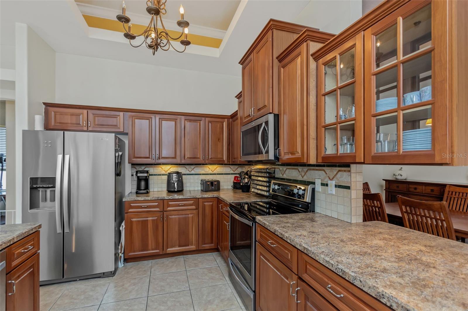 8265 WILD OAKS CIR, LARGO, FL, 33773