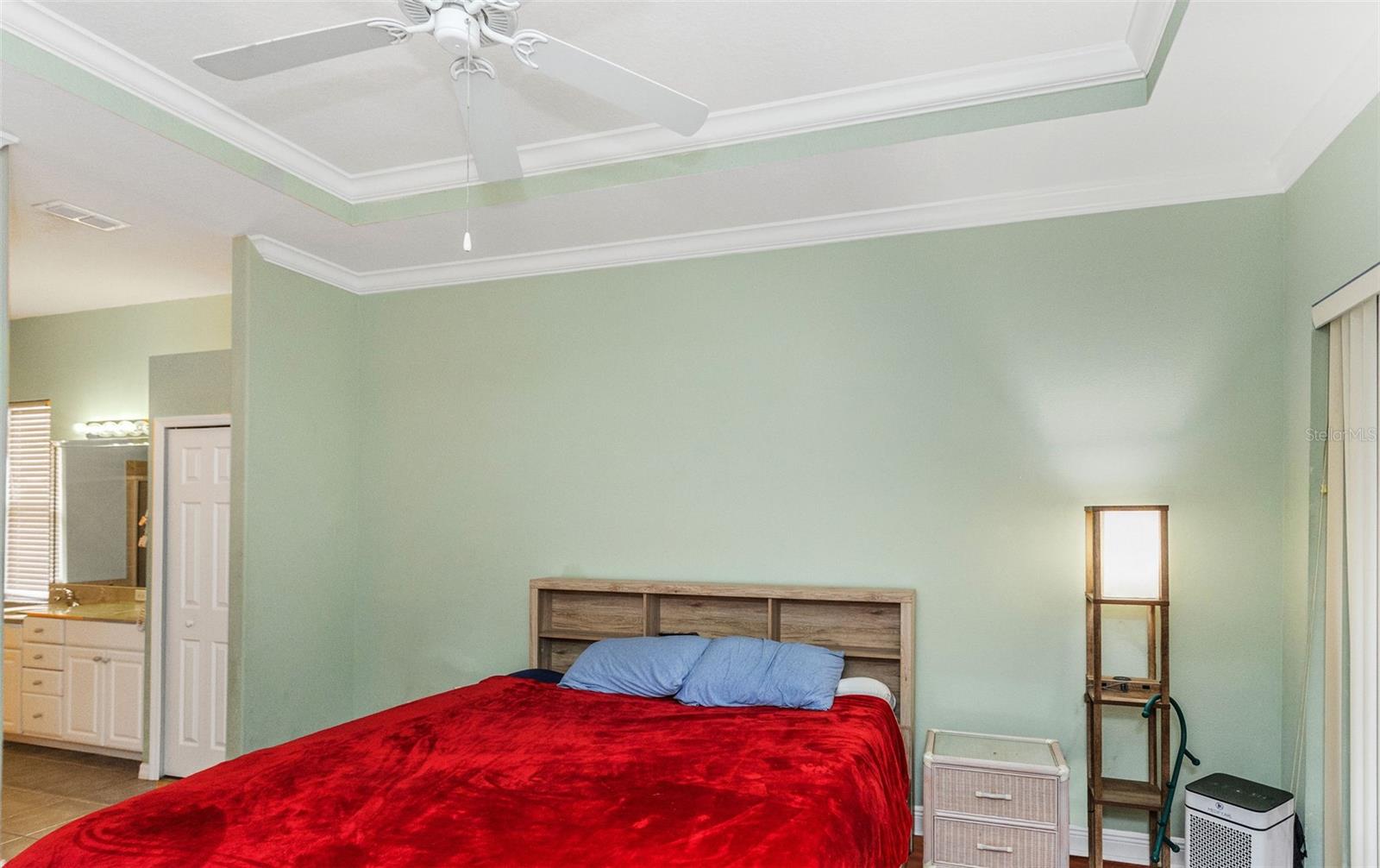 8265 WILD OAKS CIR, LARGO, FL, 33773
