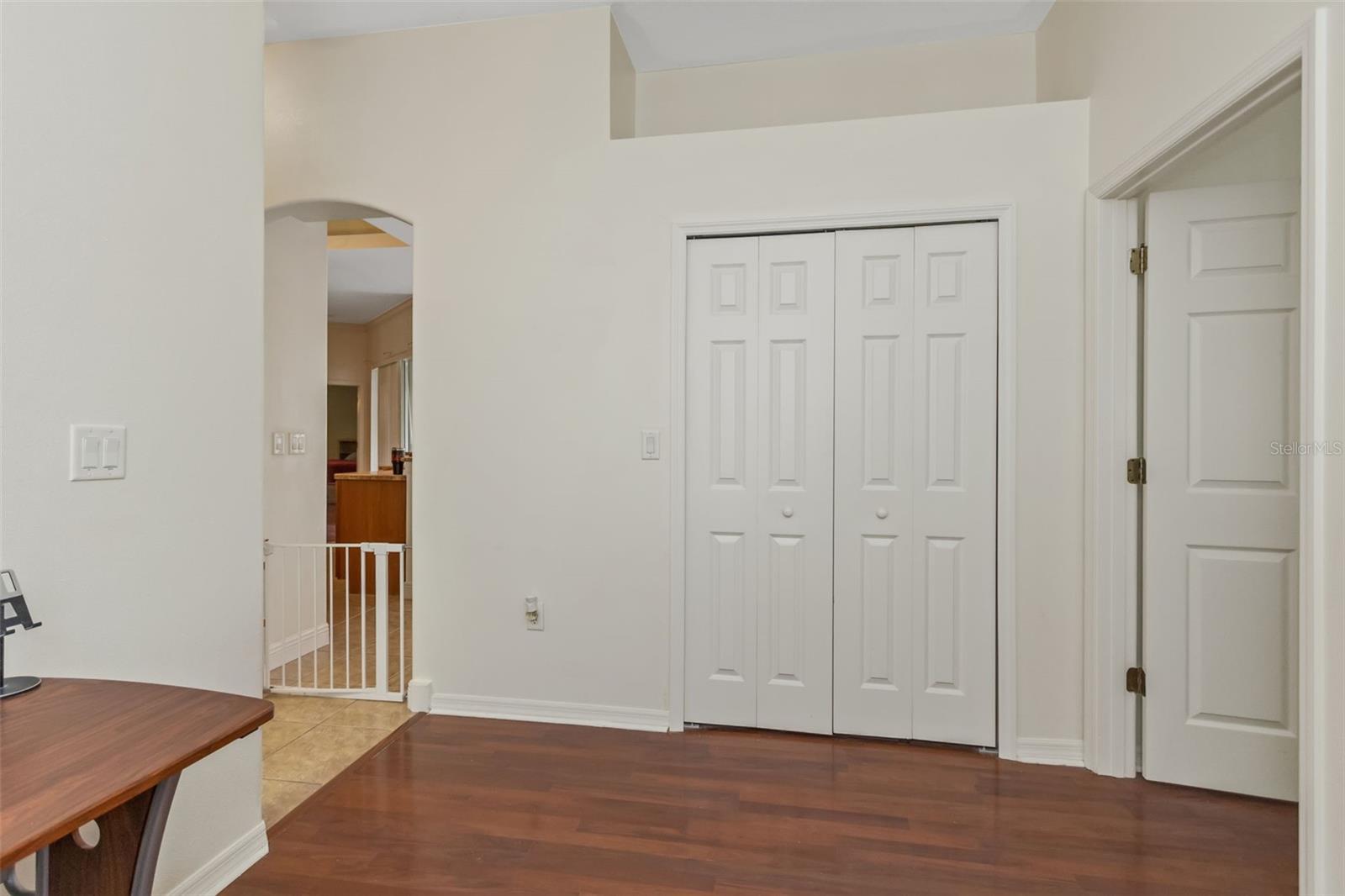 8265 WILD OAKS CIR, LARGO, FL, 33773