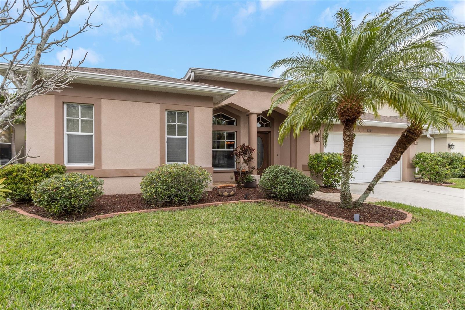 8265 WILD OAKS CIR, LARGO, FL, 33773