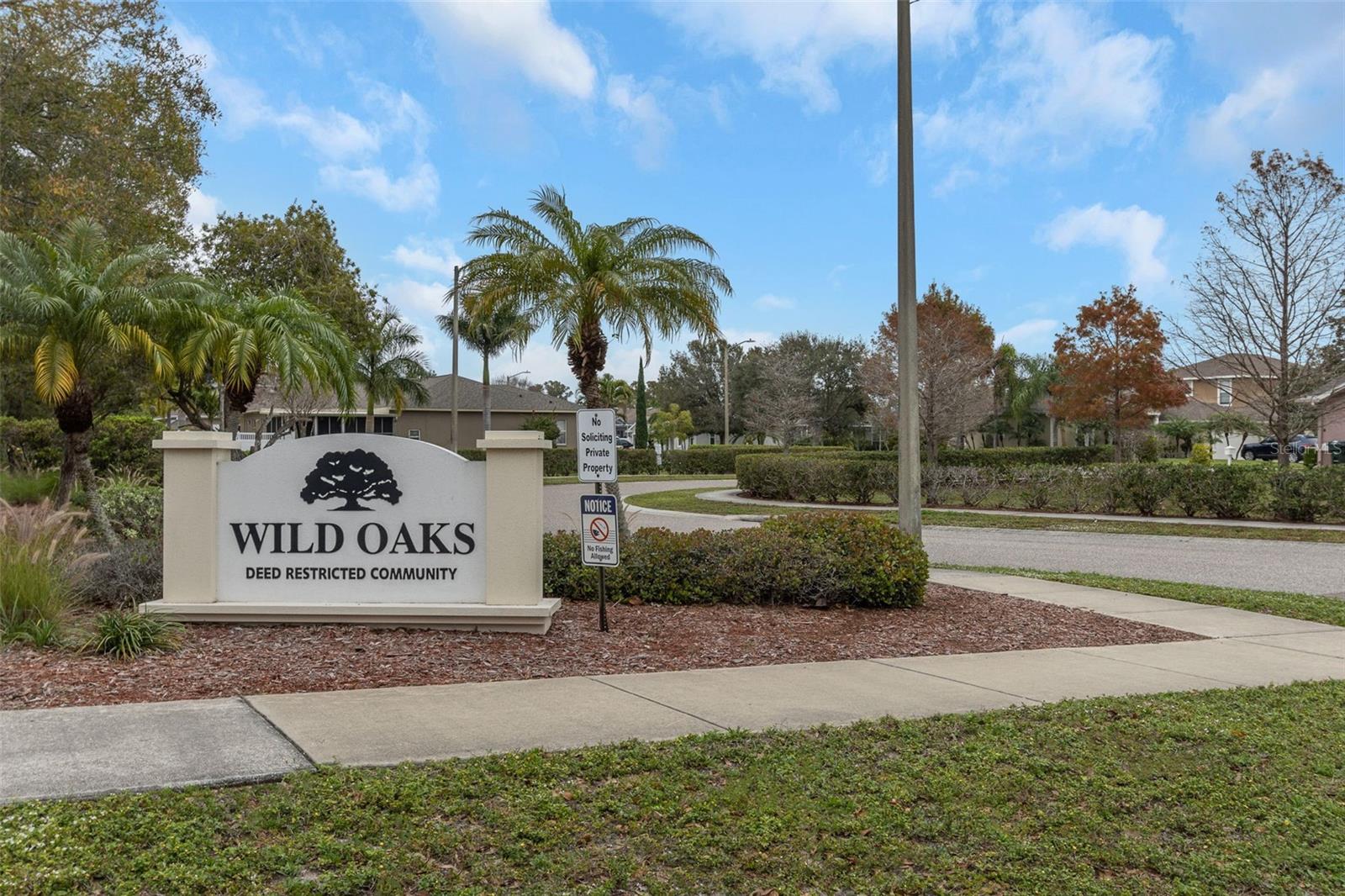 8265 WILD OAKS CIR, LARGO, FL, 33773