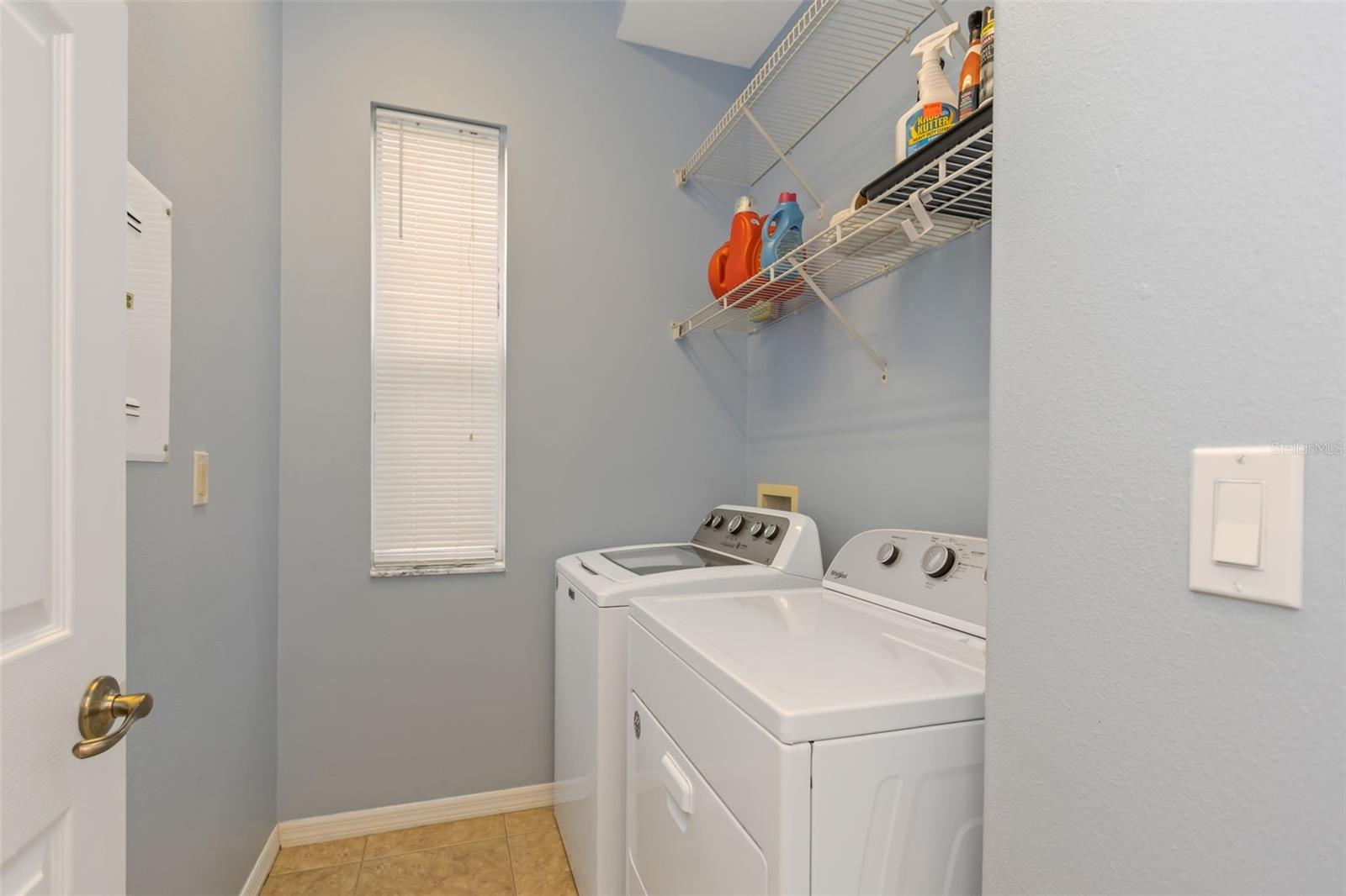 8265 WILD OAKS CIR, LARGO, FL, 33773