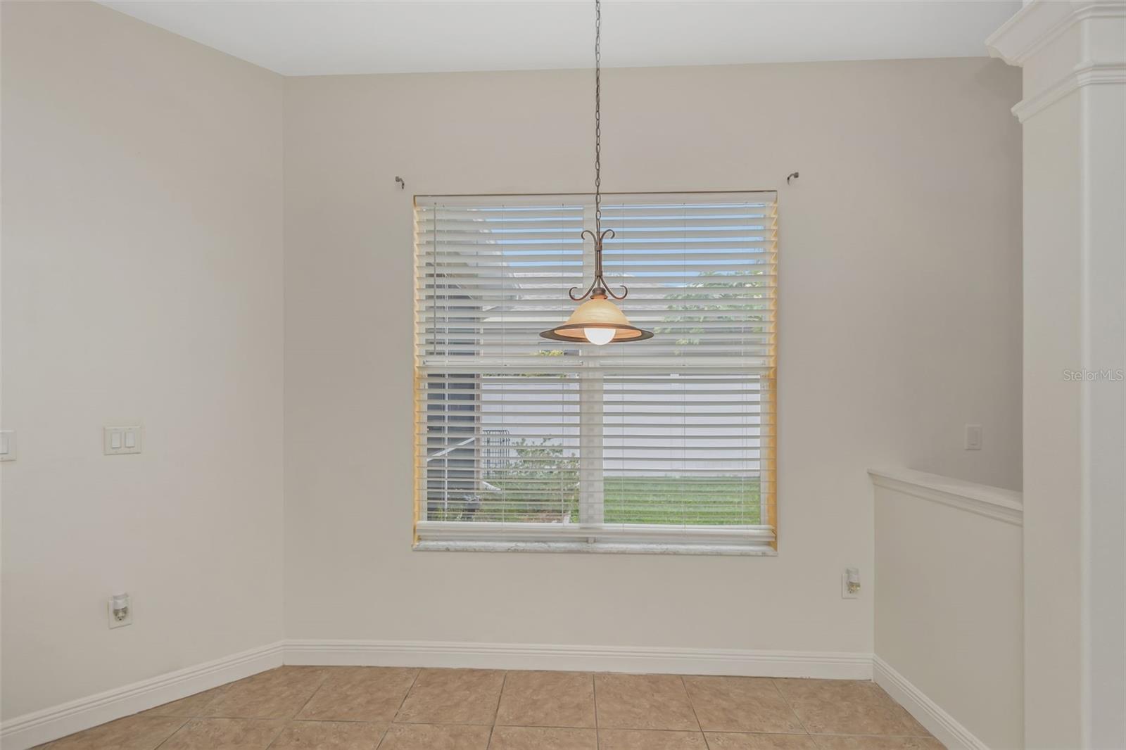 8265 WILD OAKS CIR, LARGO, FL, 33773