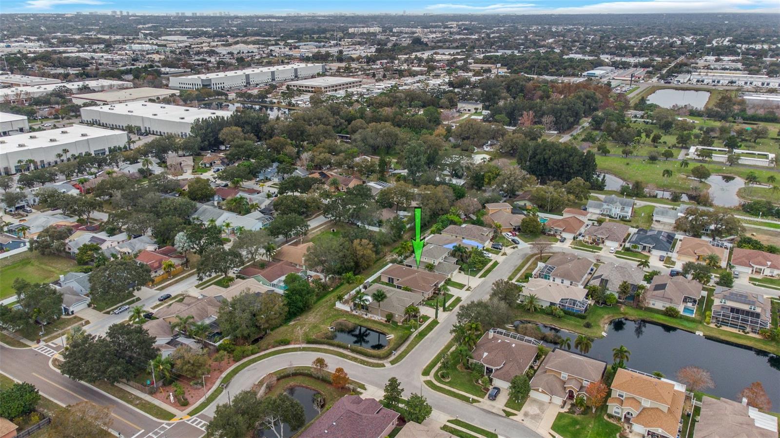 8265 WILD OAKS CIR, LARGO, FL, 33773