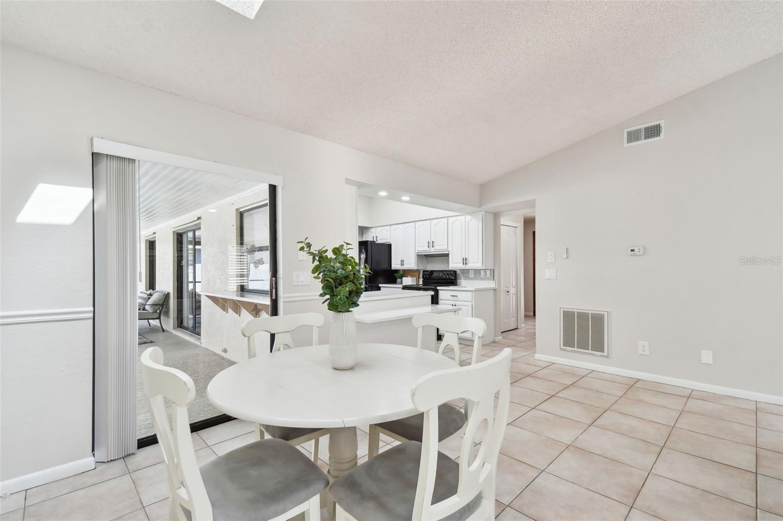 3111 BISHOP DR, SAFETY HARBOR, FL, 34695