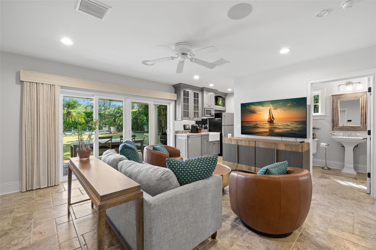 3412 W MCKAY AVE, TAMPA, FL, 33609