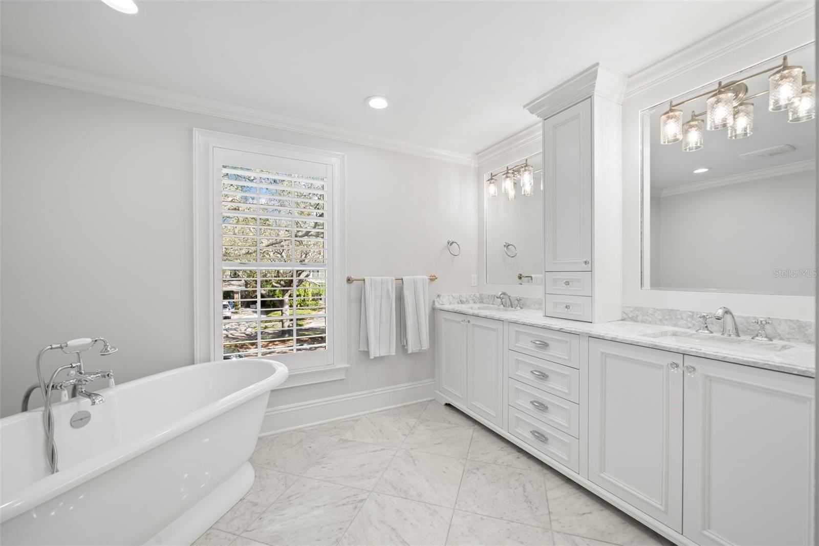 3412 W MCKAY AVE, TAMPA, FL, 33609