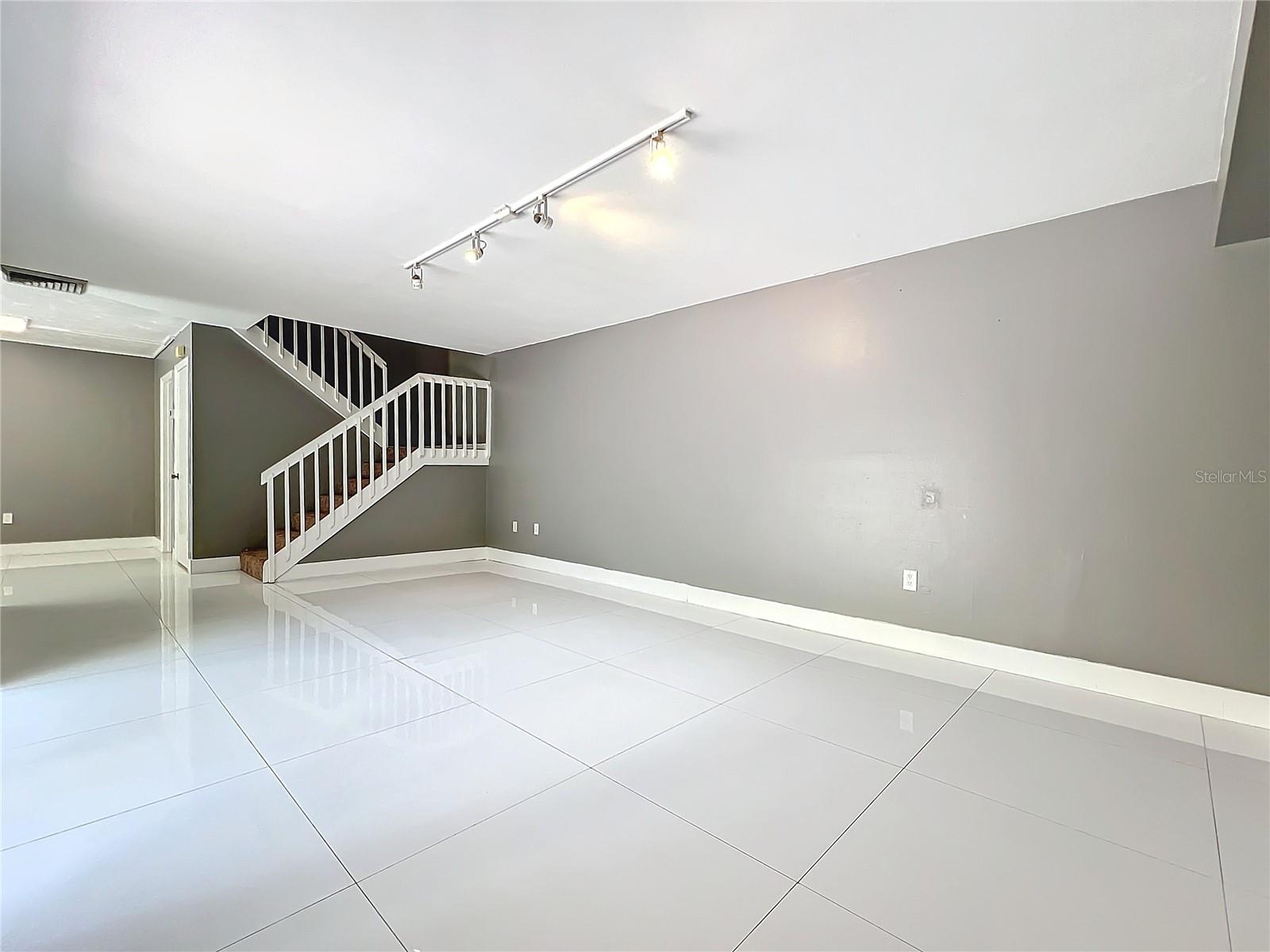 5401 ELM CT #303, ORLANDO, FL, 32811