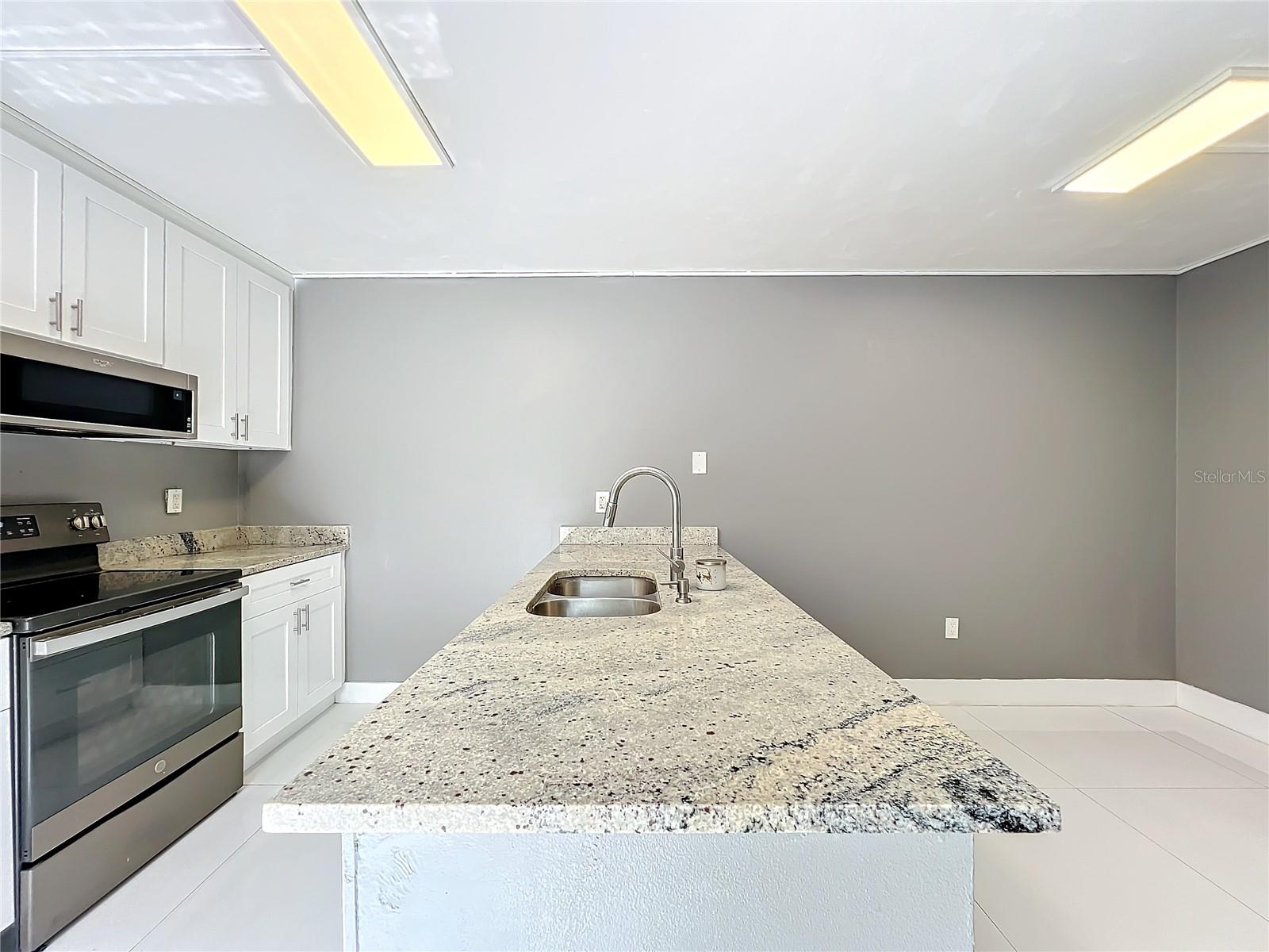 5401 ELM CT #303, ORLANDO, FL, 32811