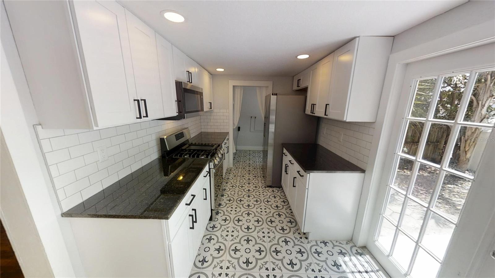 1816 34TH AVE N, ST PETERSBURG, FL, 33713