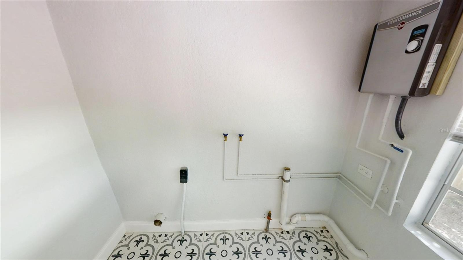 1816 34TH AVE N, ST PETERSBURG, FL, 33713
