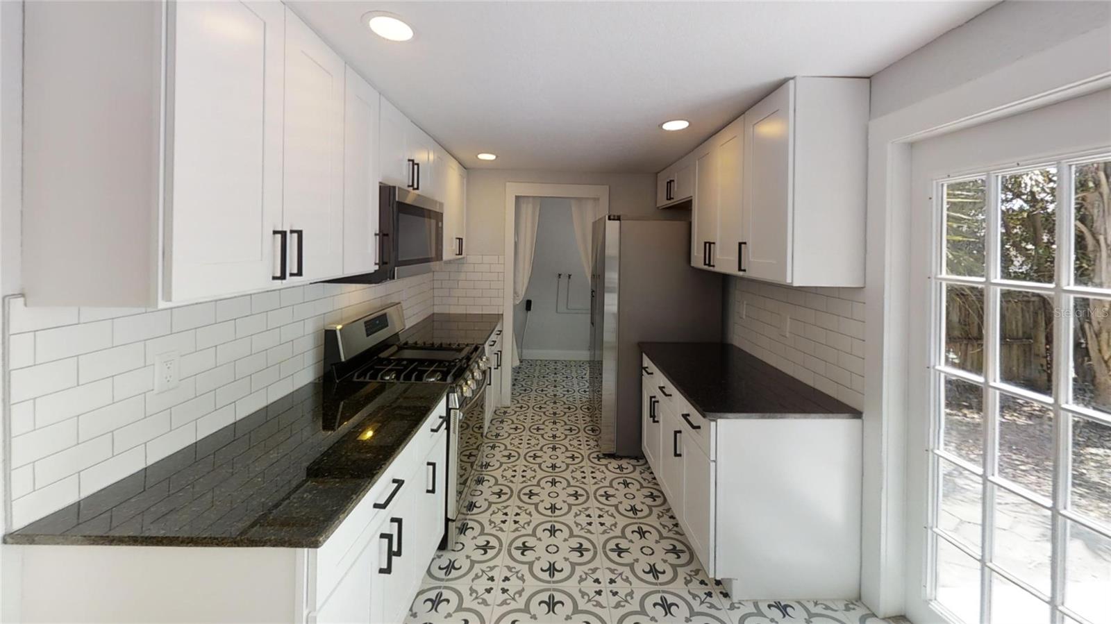 1816 34TH AVE N, ST PETERSBURG, FL, 33713