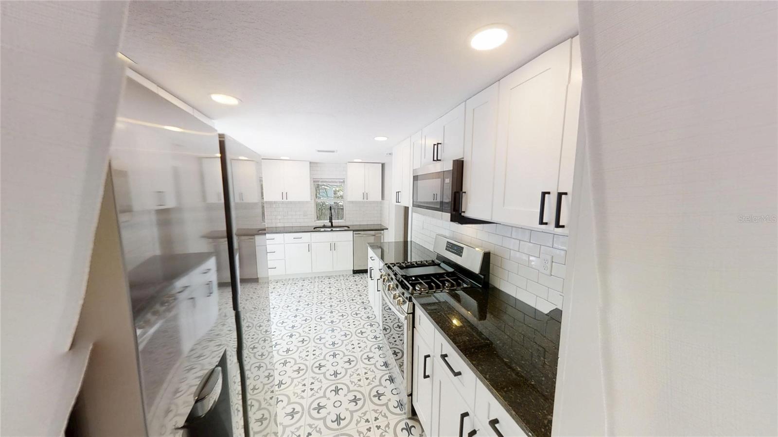 1816 34TH AVE N, ST PETERSBURG, FL, 33713