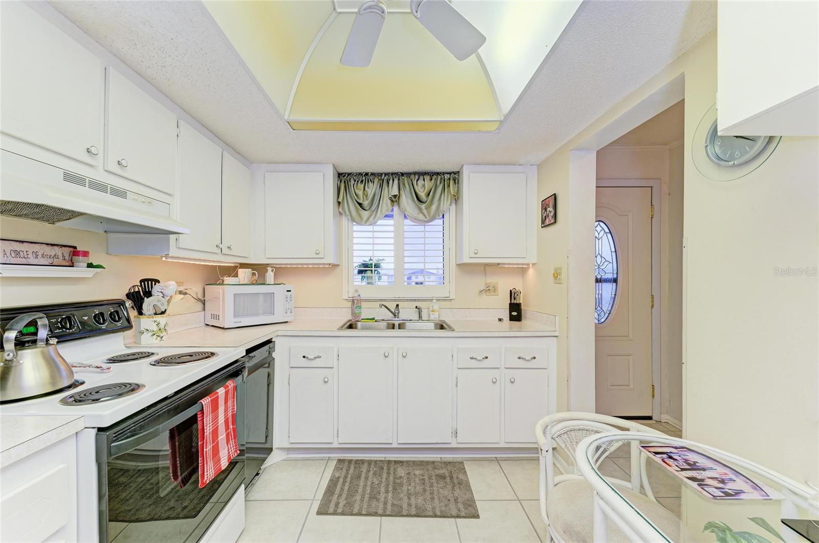 3829 LAKE BAYSHORE DR #511, BRADENTON, FL, 34205