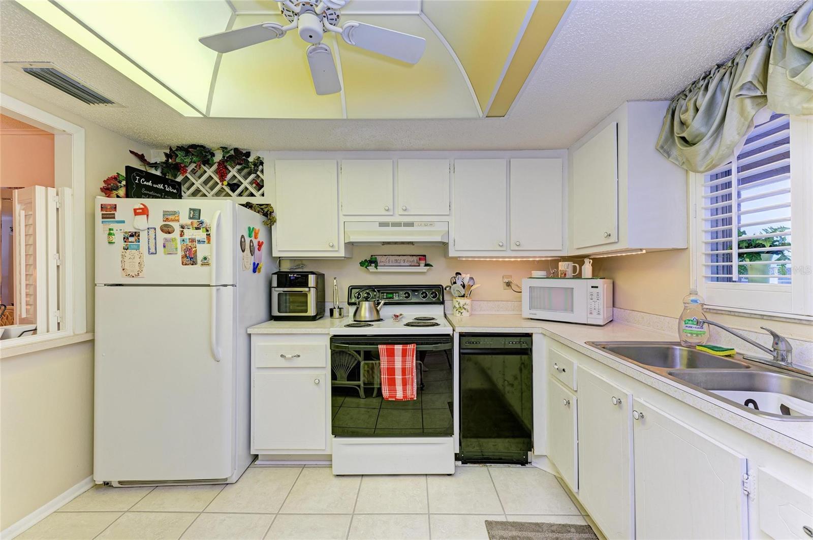 3829 LAKE BAYSHORE DR #511, BRADENTON, FL, 34205