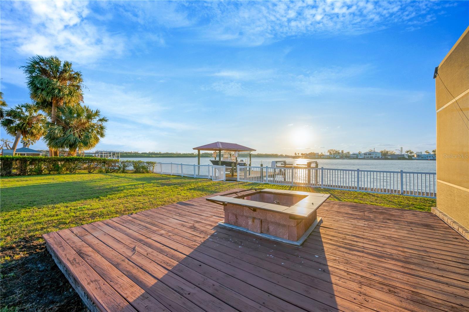 8841 W MILLPOINT RD, RIVERVIEW, FL, 33578