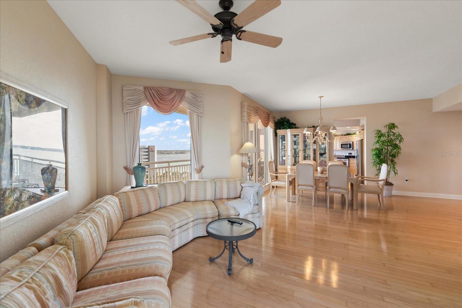 1200 GULF BLVD #906, CLEARWATER BEACH, FL, 33767