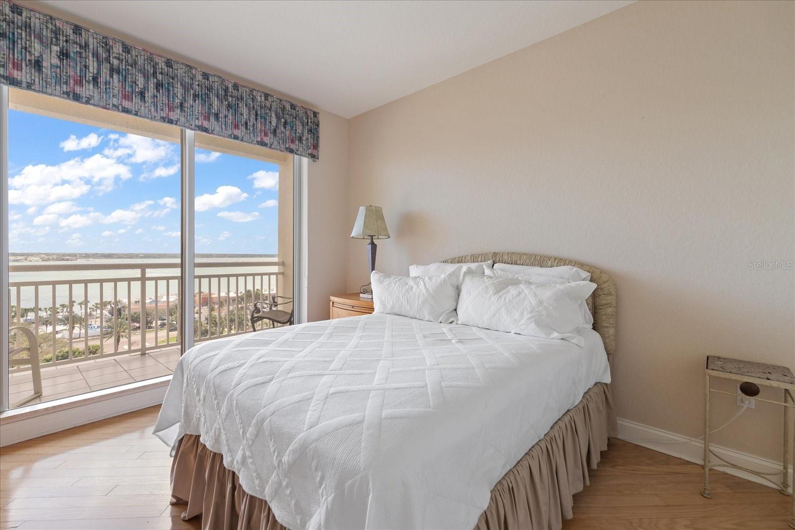 1200 GULF BLVD #906, CLEARWATER BEACH, FL, 33767