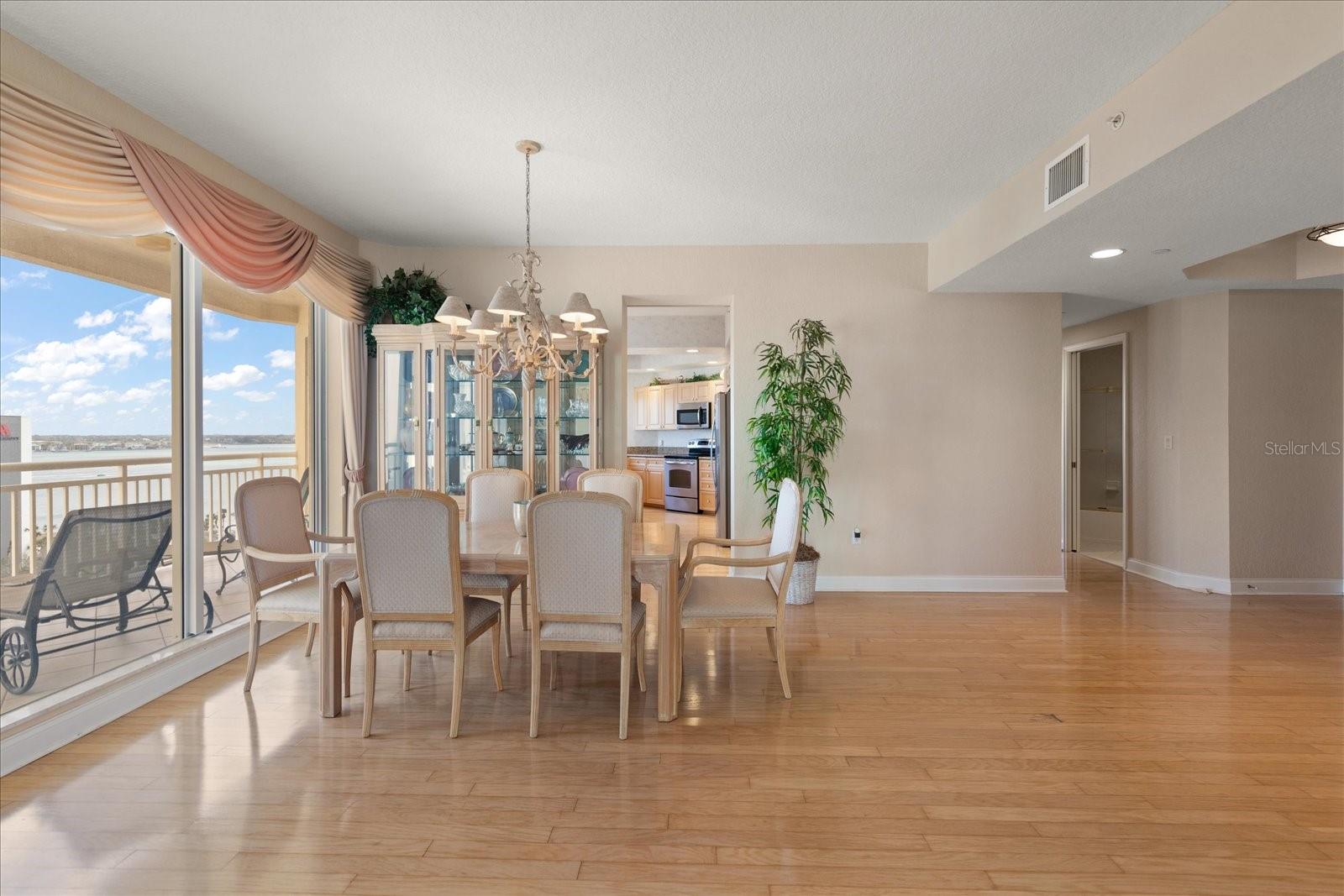 1200 GULF BLVD #906, CLEARWATER BEACH, FL, 33767