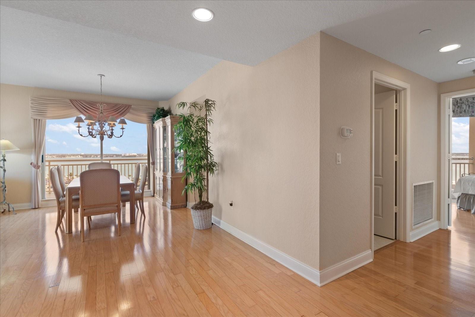 1200 GULF BLVD #906, CLEARWATER BEACH, FL, 33767