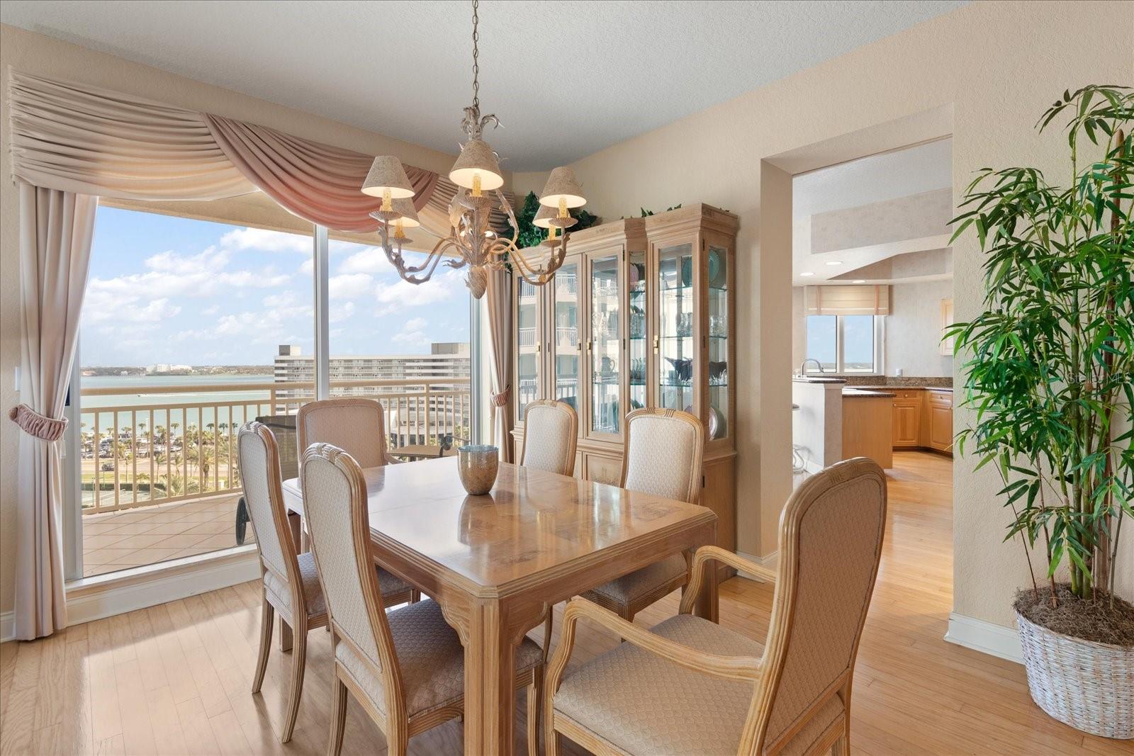 1200 GULF BLVD #906, CLEARWATER BEACH, FL, 33767