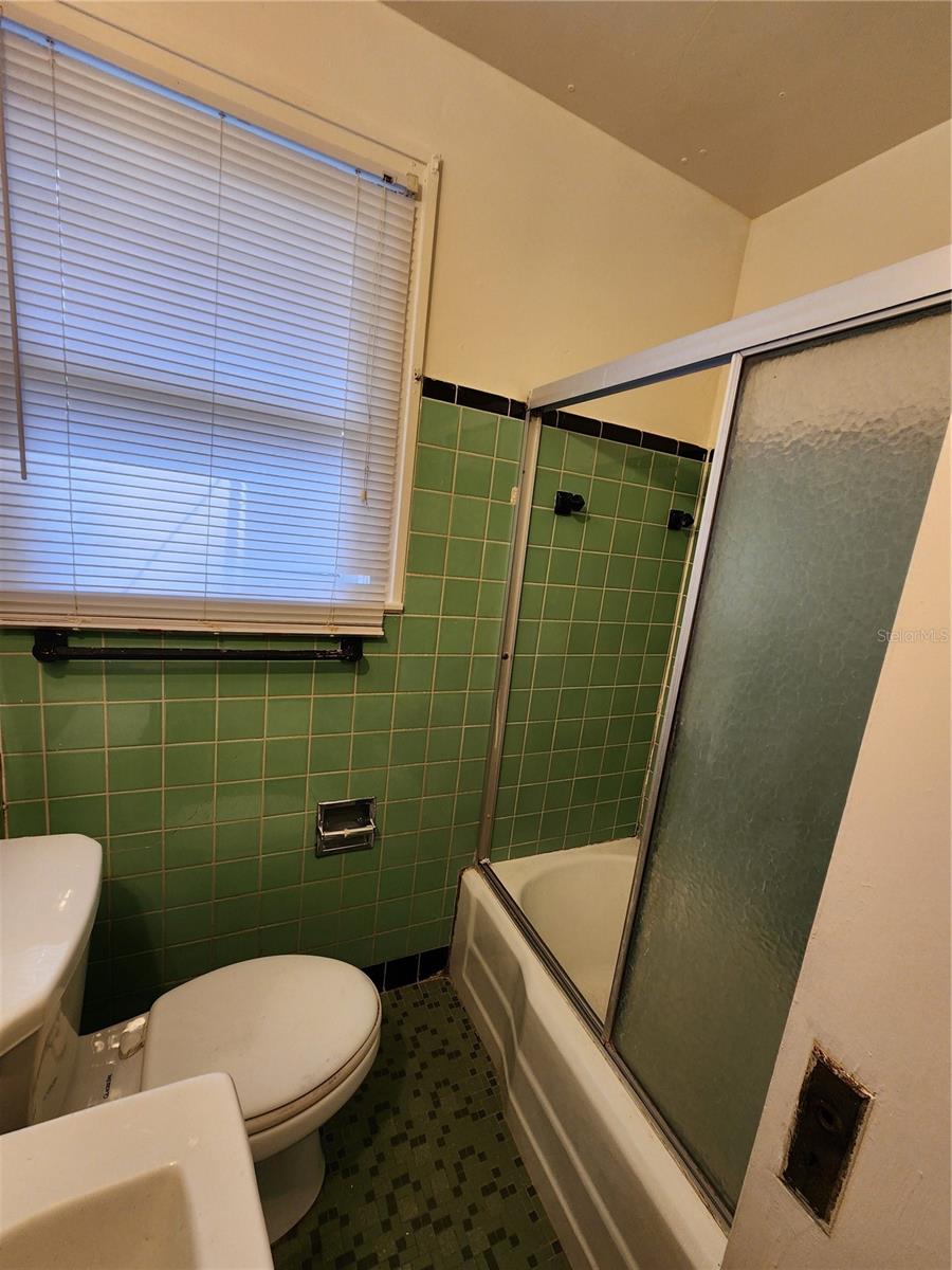 1013 NW 15 AVE, GAINESVILLE, FL, 32609