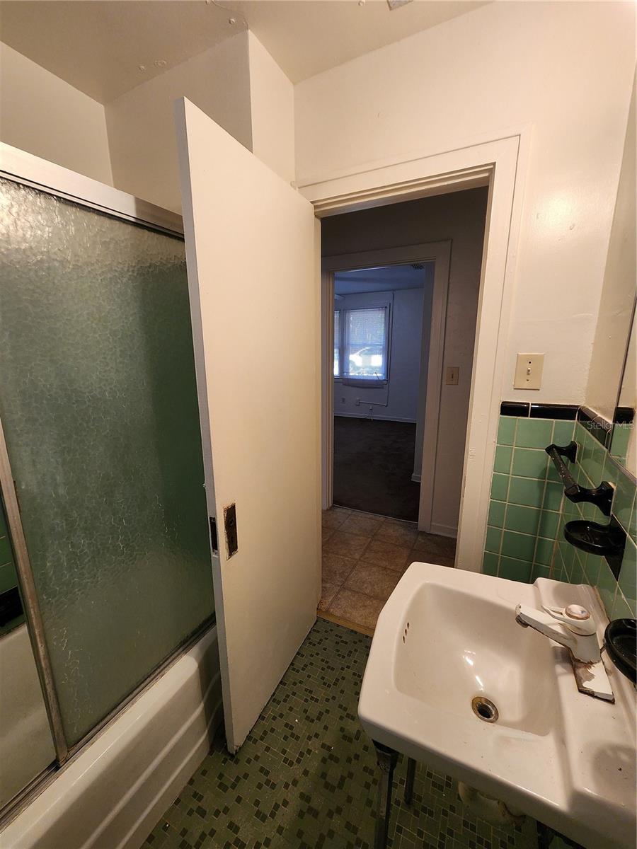 1013 NW 15 AVE, GAINESVILLE, FL, 32609