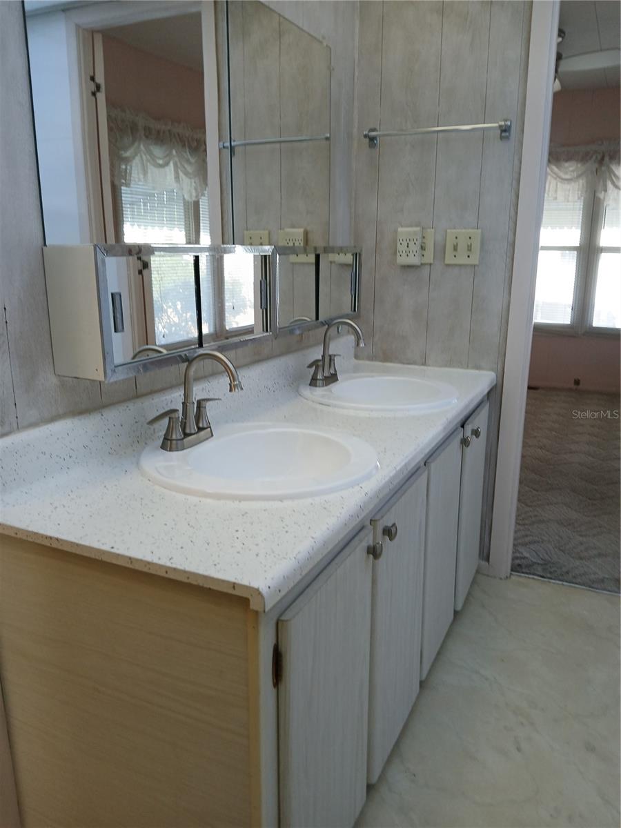 1707 IOWA AVE, BRADENTON, FL, 34207