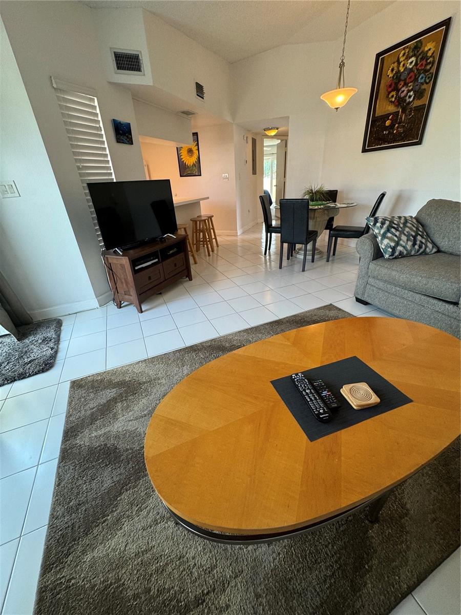 2571 CYPRUS DR #1-202, PALM HARBOR, FL, 34684