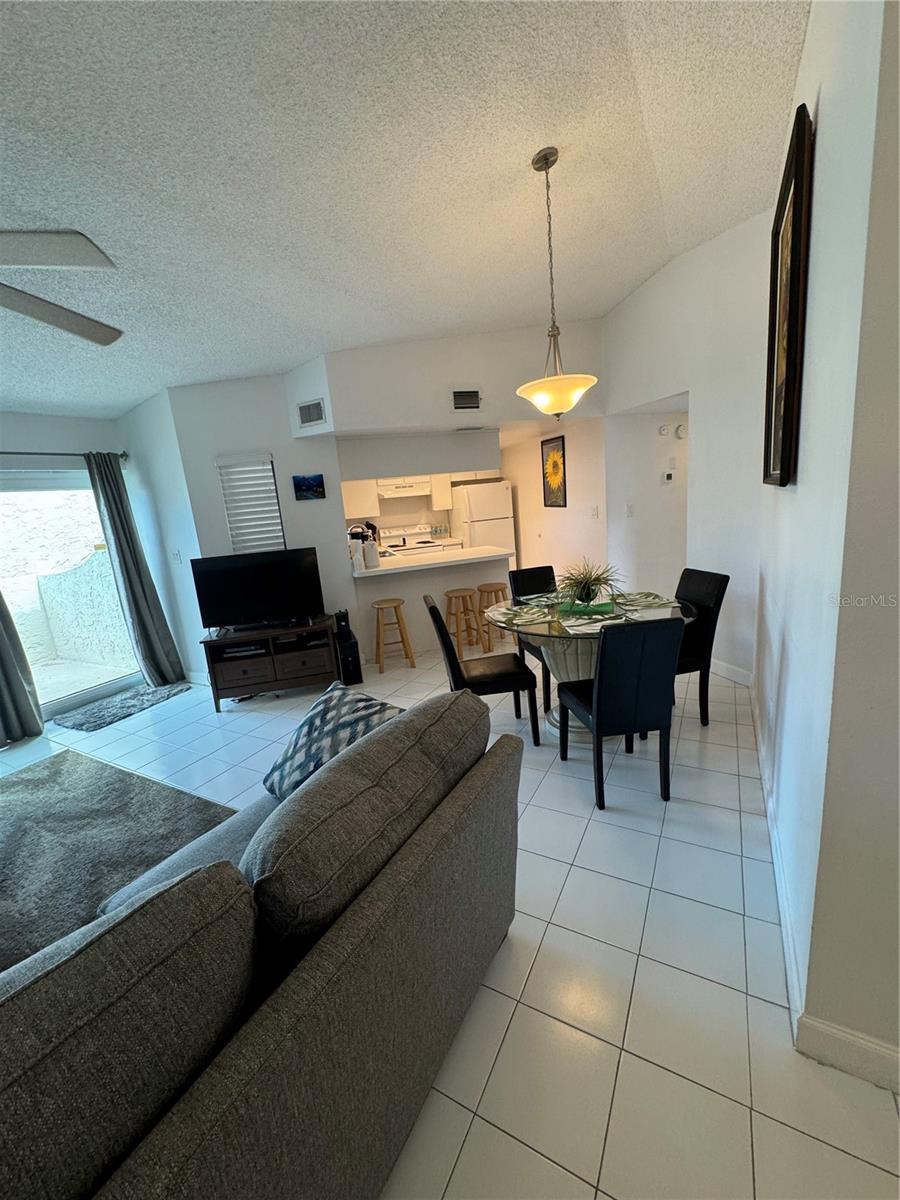 2571 CYPRUS DR #1-202, PALM HARBOR, FL, 34684