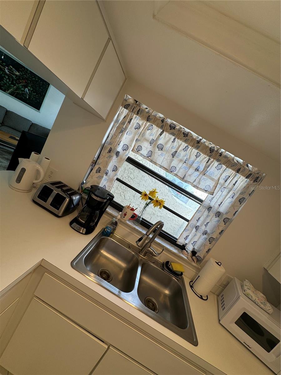 2571 CYPRUS DR #1-202, PALM HARBOR, FL, 34684