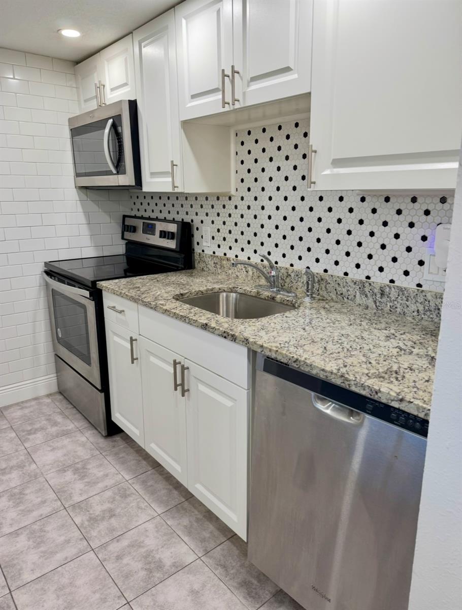 6312 NEWTOWN CIR #12C2, TAMPA, FL, 33615