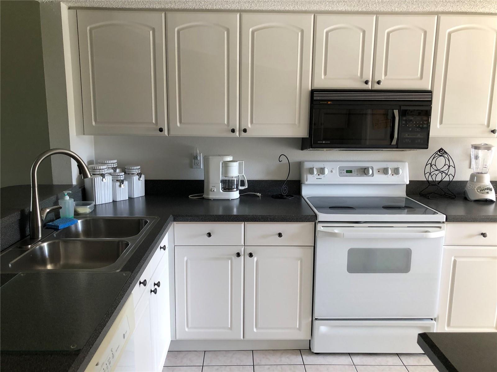 6211 TIMBER LAKE DR #B4, SARASOTA, FL, 34243
