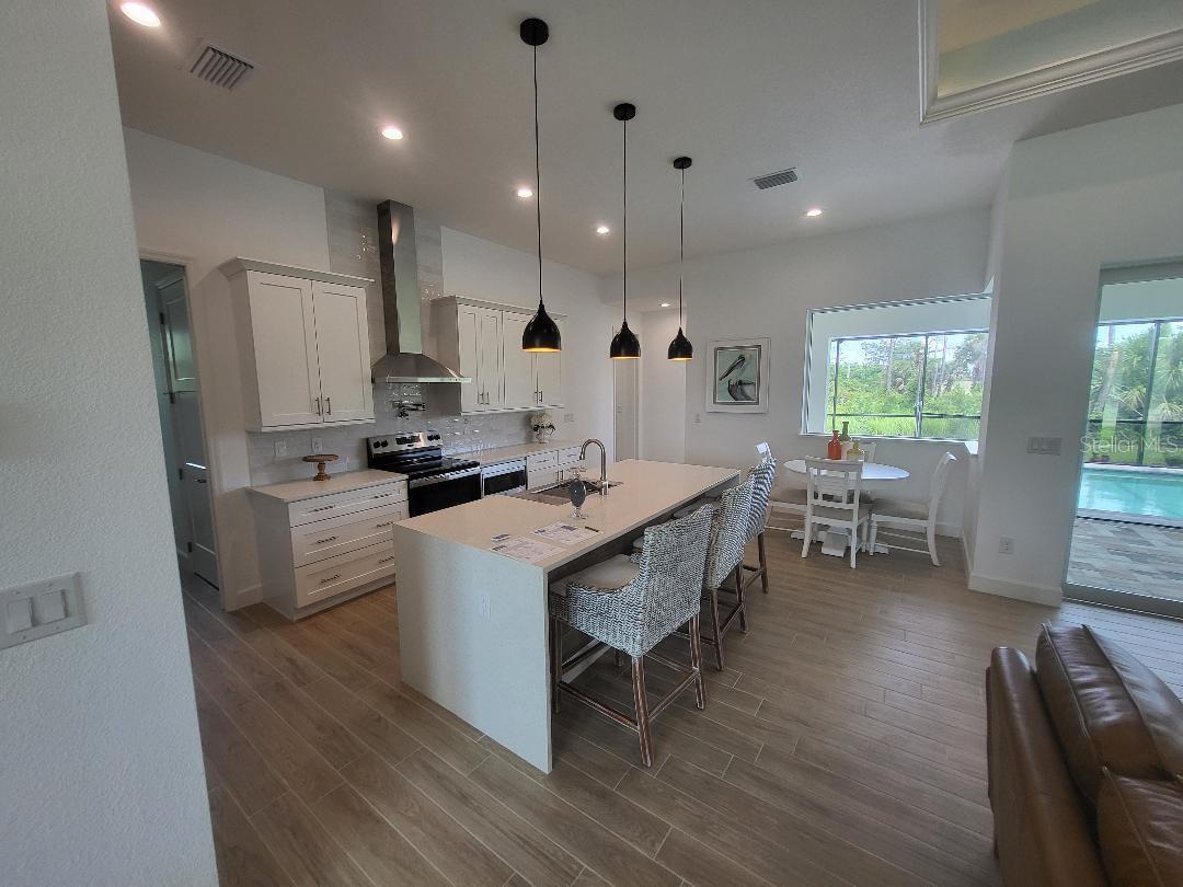 418 ROTONDA CIR, ROTONDA WEST, FL, 33947