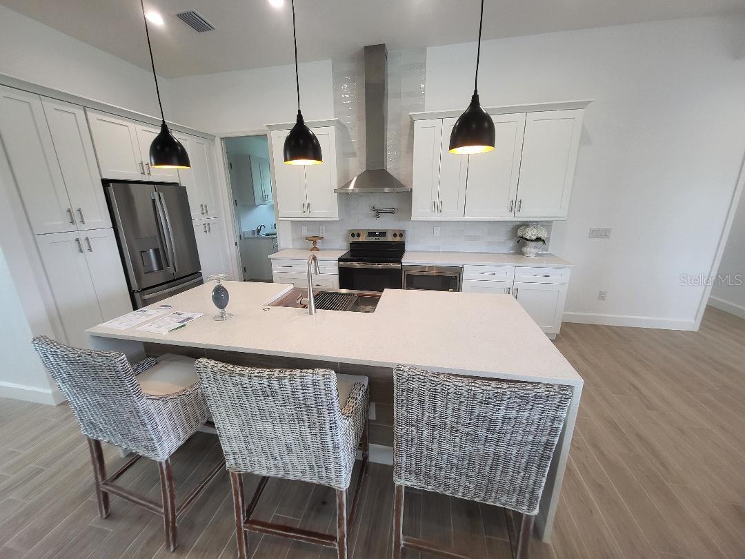 418 ROTONDA CIR, ROTONDA WEST, FL, 33947