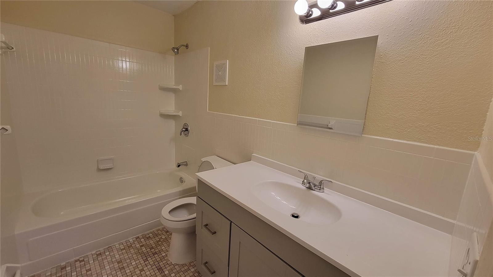 131 AVENUE B NE #4, WINTER HAVEN, FL, 33881