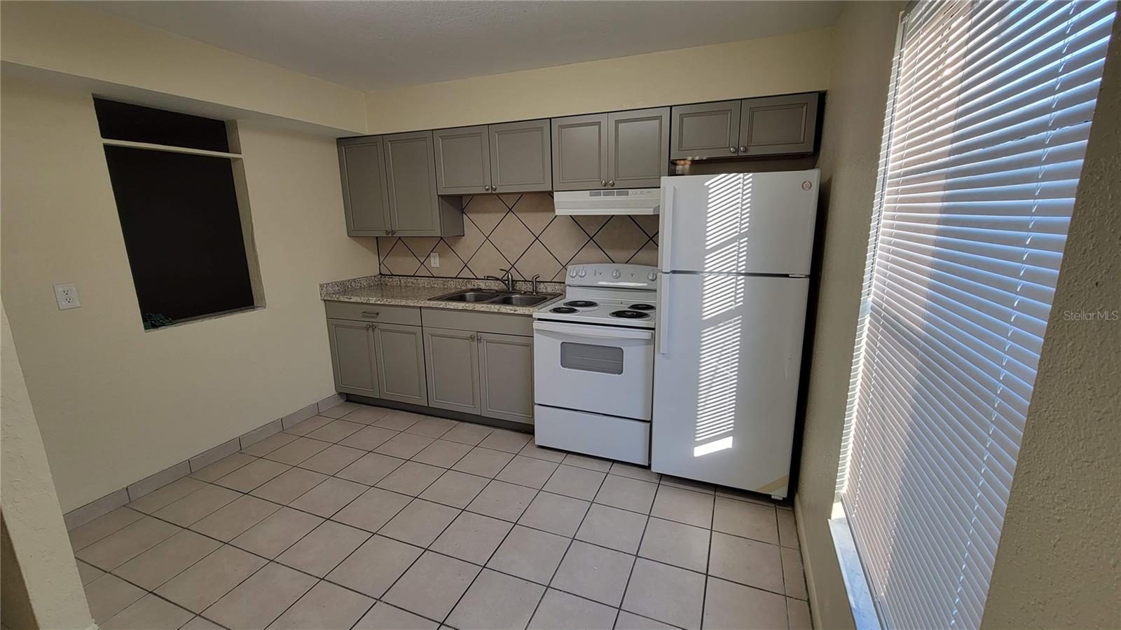131 AVENUE B NE #4, WINTER HAVEN, FL, 33881