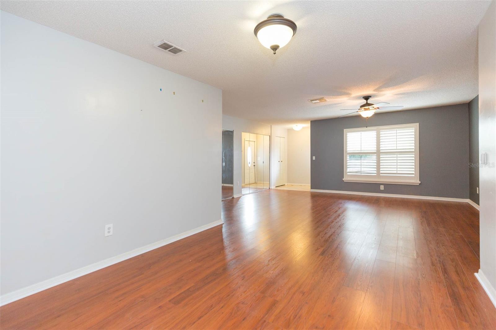 1816 N PEBBLE BEACH BLVD, SUN CITY CENTER, FL, 33573