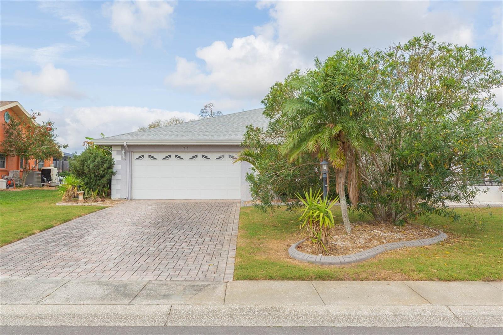 1816 N PEBBLE BEACH BLVD, SUN CITY CENTER, FL, 33573