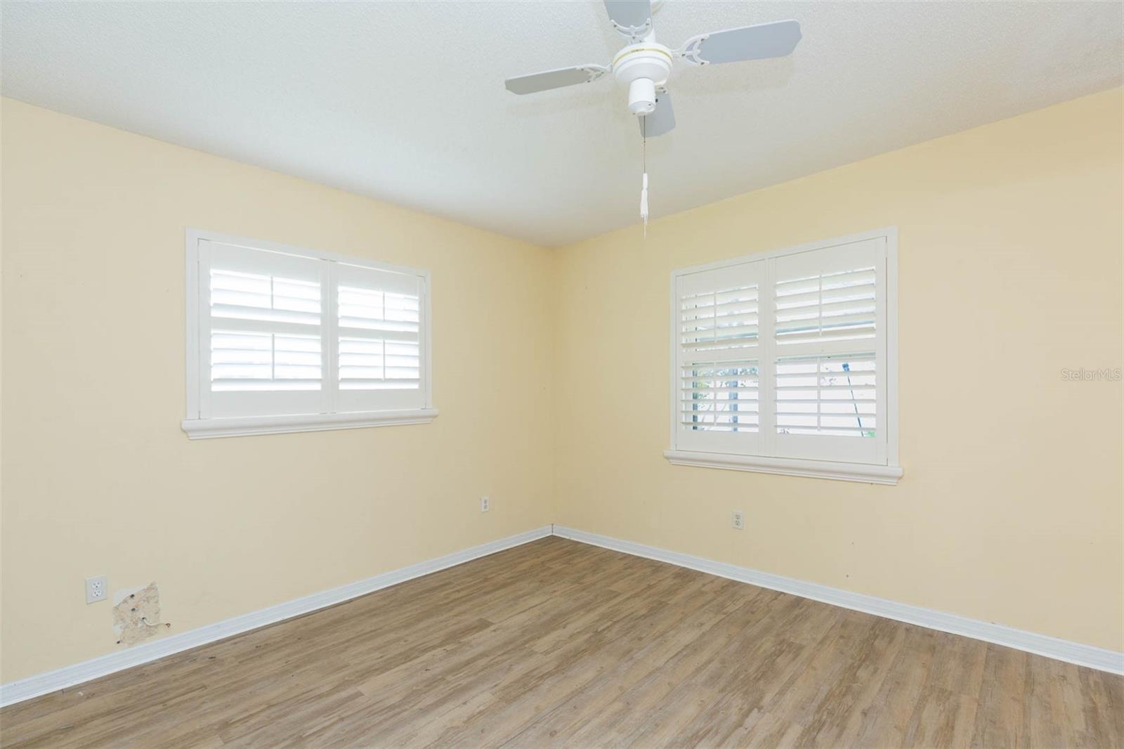 1816 N PEBBLE BEACH BLVD, SUN CITY CENTER, FL, 33573