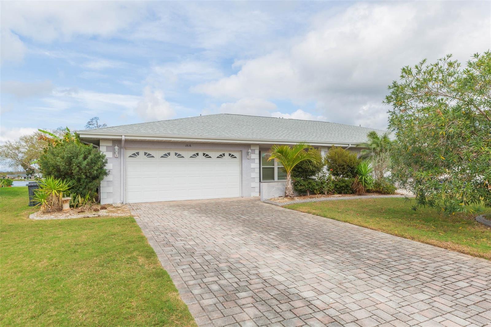 1816 N PEBBLE BEACH BLVD, SUN CITY CENTER, FL, 33573
