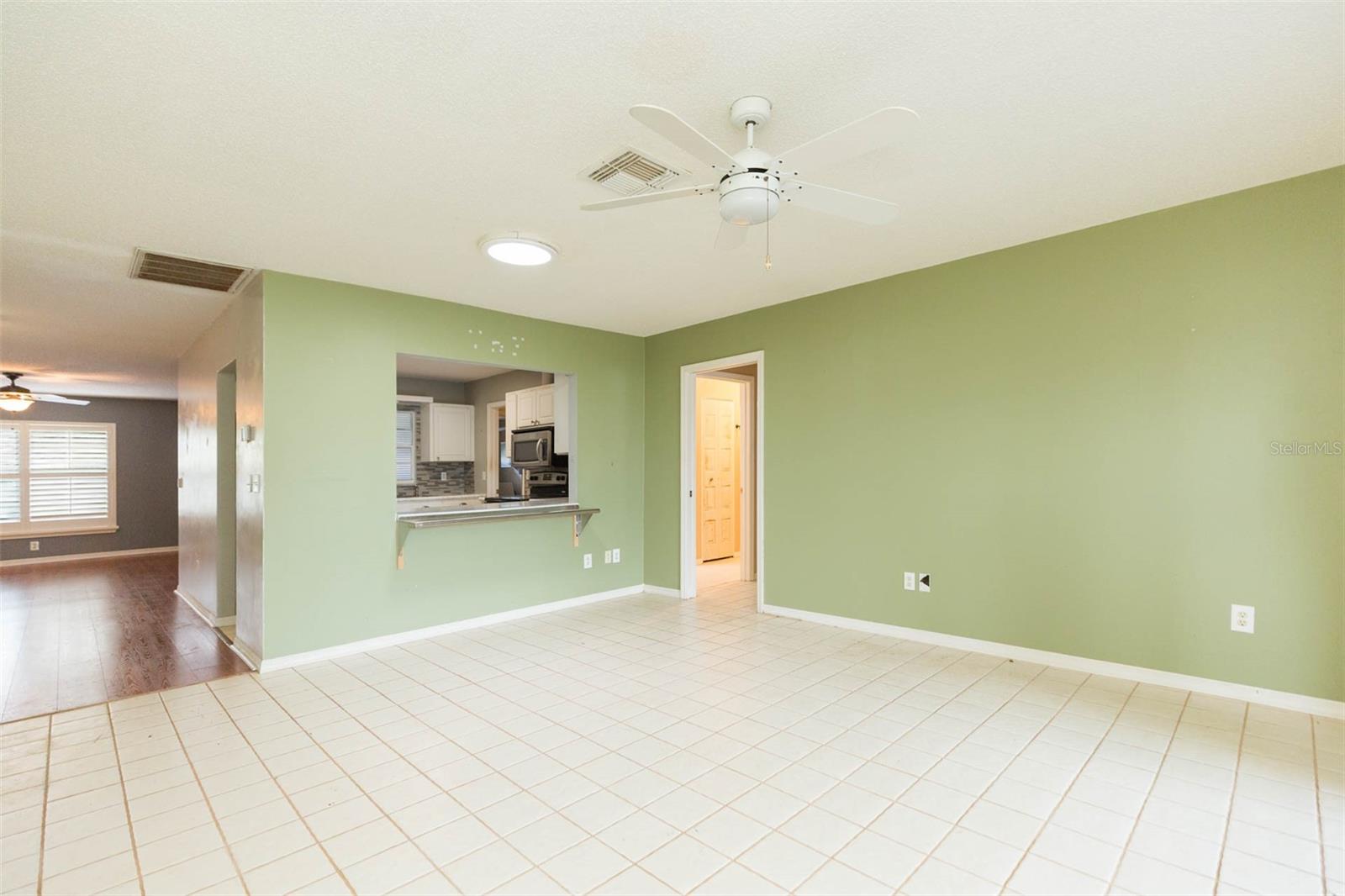 1816 N PEBBLE BEACH BLVD, SUN CITY CENTER, FL, 33573